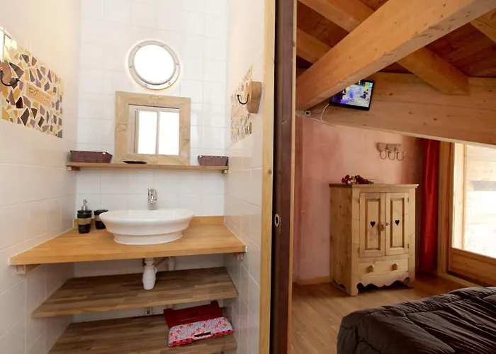 Apartment Duplex Au Chantelouve Pour 8 Personnes A Moins De 100 M Des Remontees Mecaniques