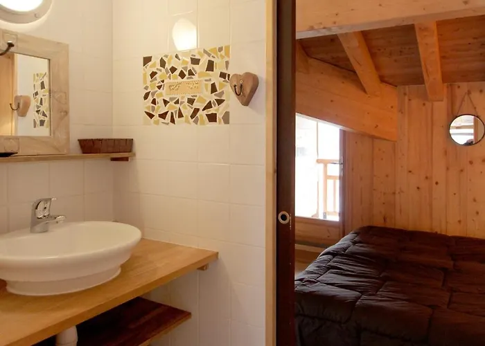 Apartment Duplex Au Chantelouve Pour 8 Personnes A Moins De 100 M Des Remontees Mecaniques Les Deux Alpes